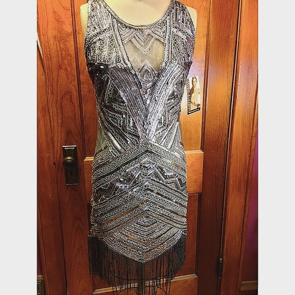 Gunmetal Silver Sequin & Fringe Flapper Dress size M 6/8 NWT - Picture 1 of 12
